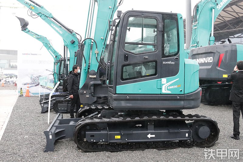 山河智能SWE90UF挖掘机整机外观
