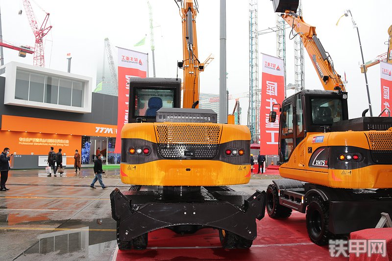 犀牛重工XN100挖掘机整机外观