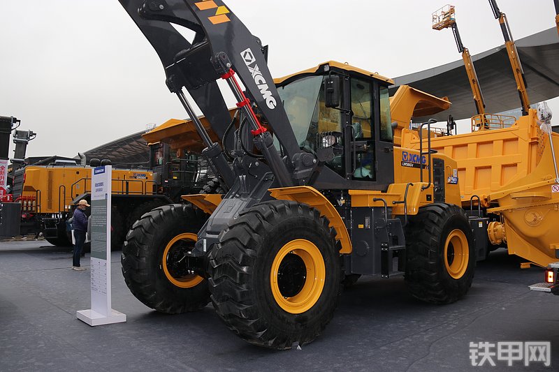 徐工LW580GV装载机整机外观