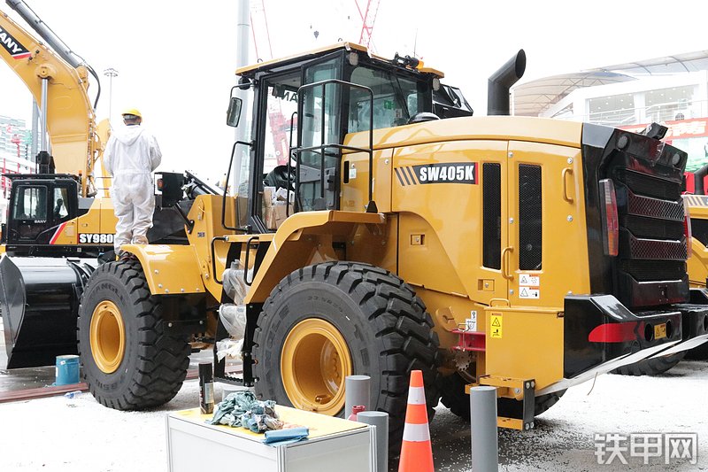 三一重工SW405K装载机展会( )