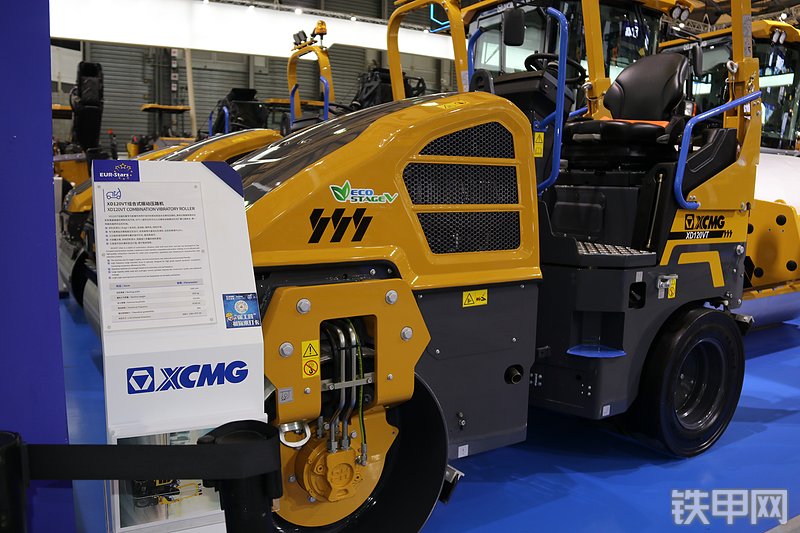 徐工XD120VT组合式压路机整机外观