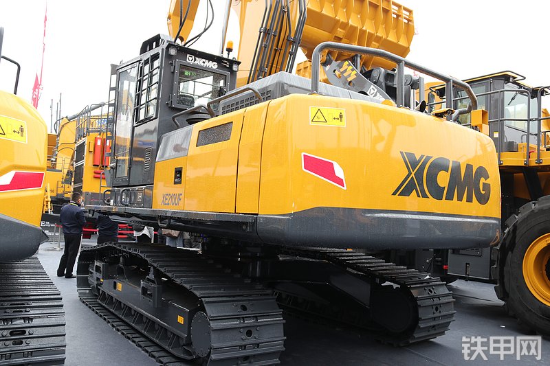 徐工XE210UF挖掘机整机外观