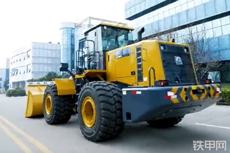 徐工LW700FV装载机整机外观