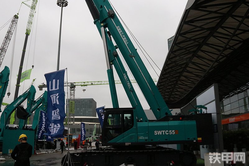 山河智能SWTC55B伸缩臂起重机展会( )
