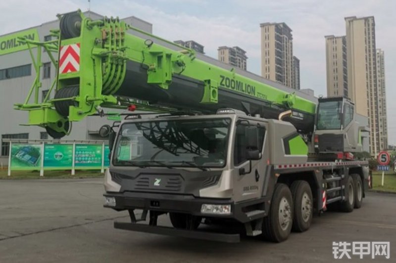 中联重科ZTC701V552起重机整机外观