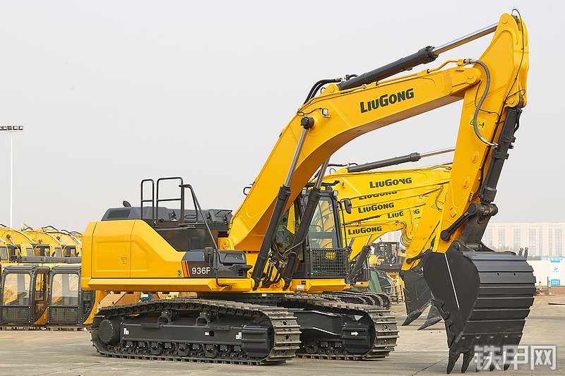 柳工CLG936F挖掘机整机外观
