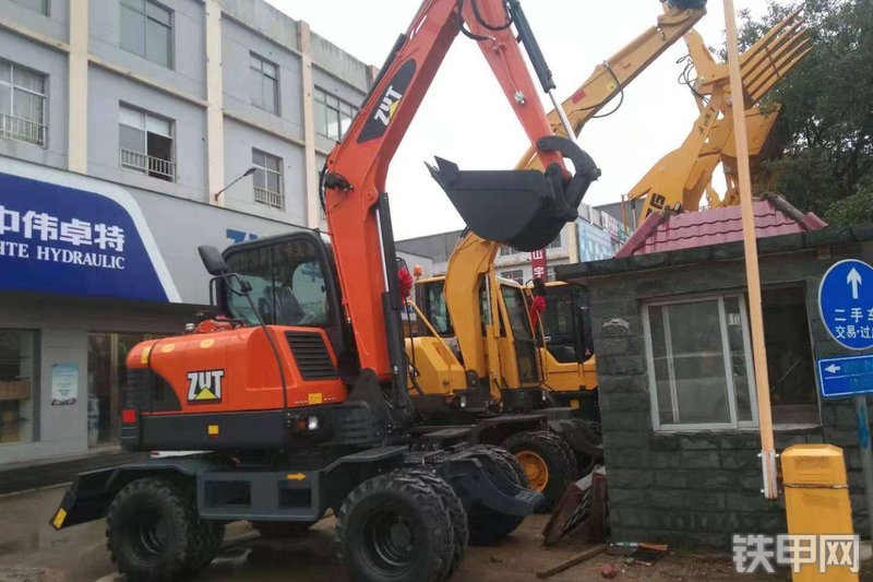 中伟卓特ZT-75W挖掘机整机外观