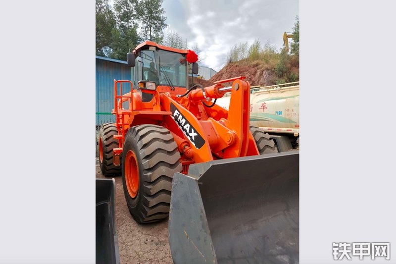 斗鑫重工DX530L-6装载机整机外观