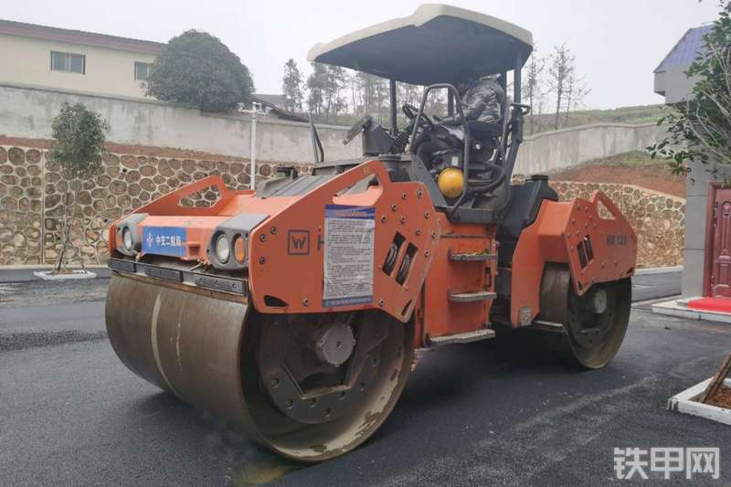 悍马hd128双钢轮压路机