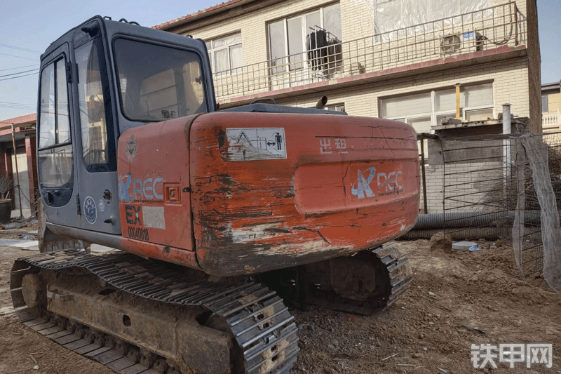 日立EX100-5E挖掘机整机外观