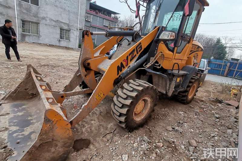 明宇重工ZL-928F装载机整机外观