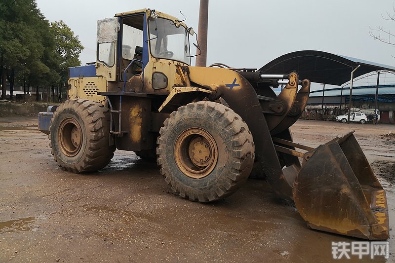 厦工XZ656装载机整机外观