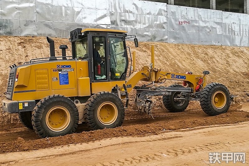 徐工GR1653II平地机整机外观