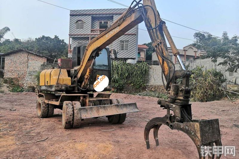 鑫豪XH80L-8挖掘机整机外观