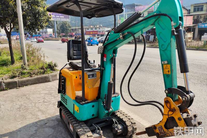 翰泰重工HT10挖掘机整机外观