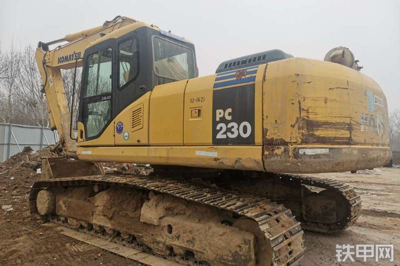 小松PC230-7挖掘机整机外观