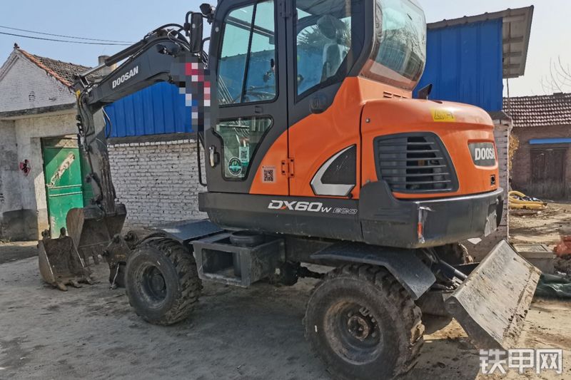 迪万伦DX60WN ECO挖掘机整机外观
