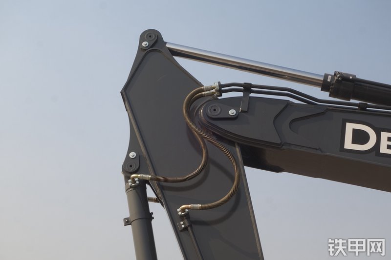 约翰迪尔E330LC挖掘机局部