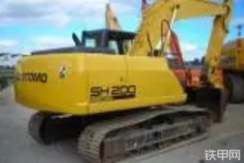 住友SH200LC-3挖掘机整机外观