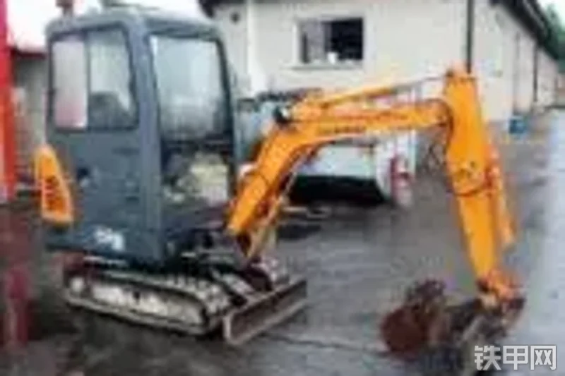 迪万伦SL015挖掘机整机外观