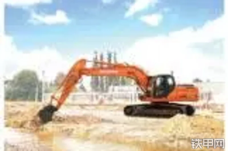 迪万伦S225LL挖掘机整机外观