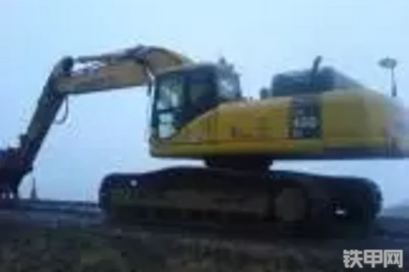 小松PC450LC-7挖掘机整机外观