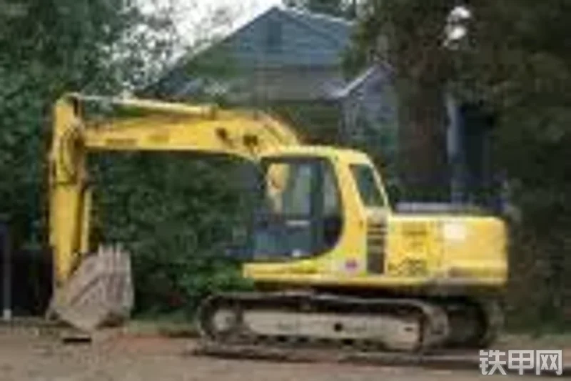 小松PC120挖掘机整机外观