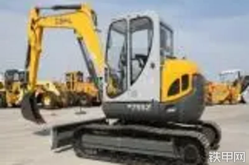 盖尔753Z挖掘机整机外观