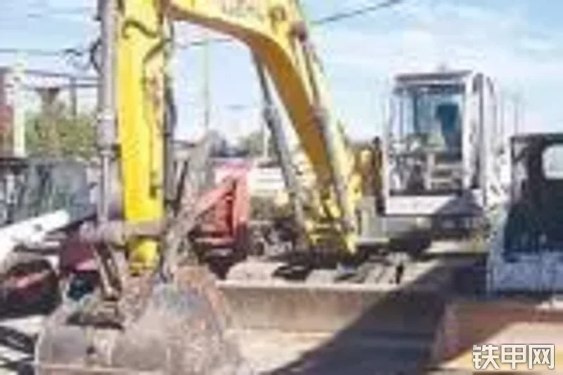 盖尔1202挖掘机整机外观