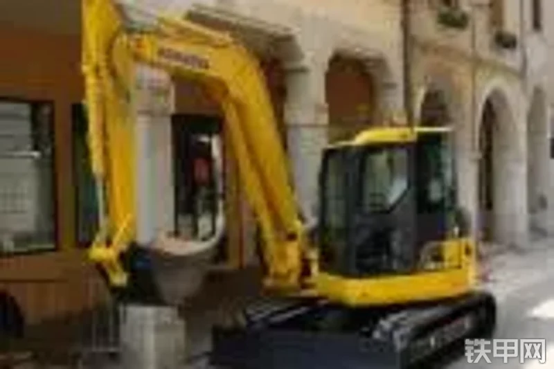 小松PC88MR挖掘机整机外观