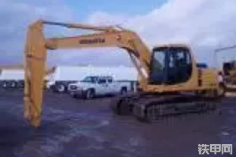 小松PC150LC-6挖掘机整机外观