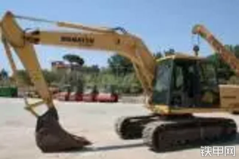 小松PC160-6挖掘机整机外观