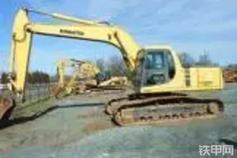 小松PC230LC-6MIGHTY挖掘机整机外观