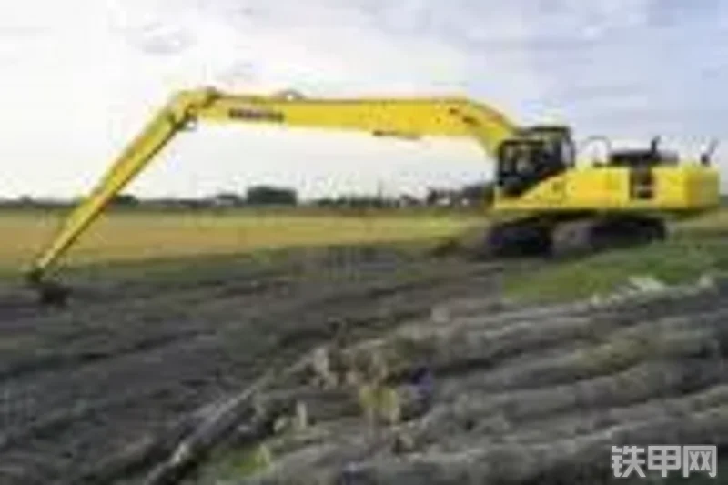 小松PC340LC-7SLF挖掘机整机外观