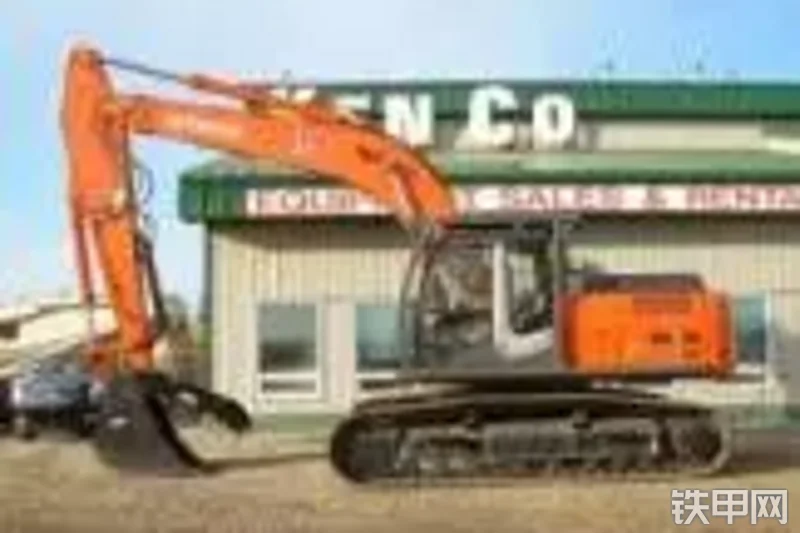 日立ZX270挖掘机整机外观