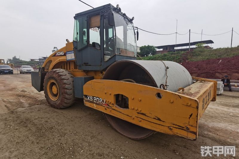 徐工XS202J-Ⅱ压路机整机外观