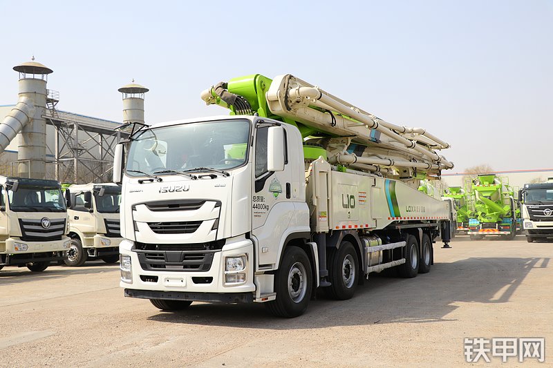 雷萨重机BJ5350THB-XF(L10-50米)泵车整机外观