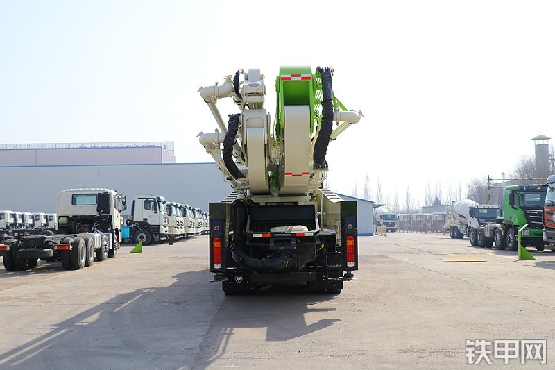 雷萨重机BJ5449THB-XF（L10-63米）泵车整机外观