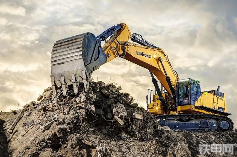 柳工CLG995FDM挖掘机整机外观