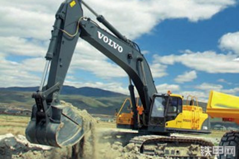 沃尔沃EC700C挖掘机整机外观