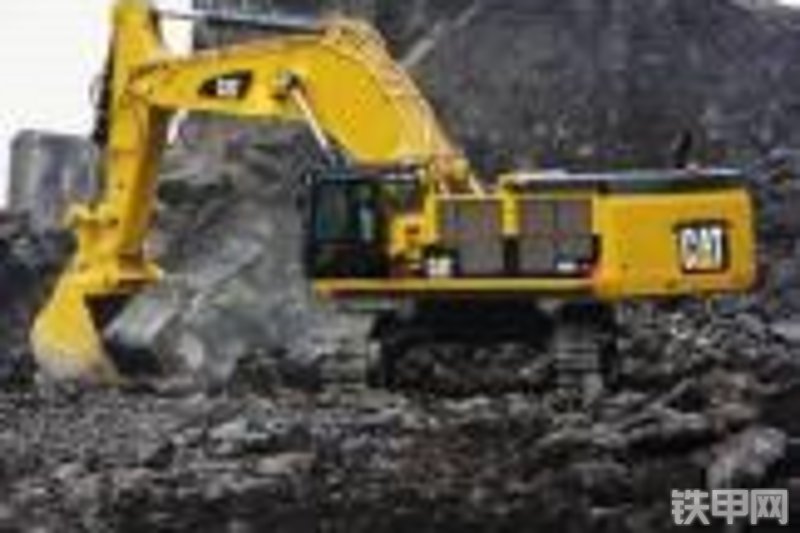 卡特彼勒390DL挖掘机整机外观