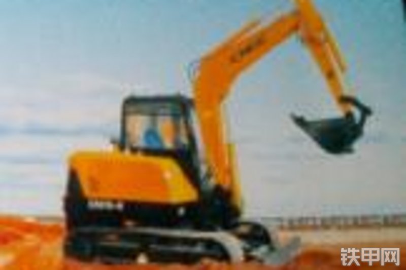 江麓机电CN70-6挖掘机整机外观