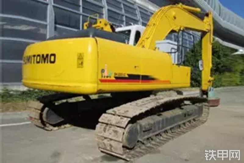 住友SH220LC挖掘机整机外观