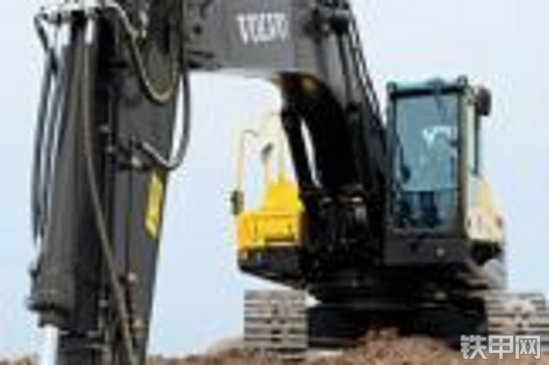 沃尔沃EC340D挖掘机整机外观