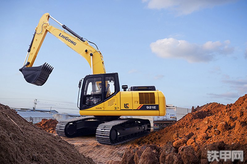 柳工CLG921E挖掘机整机外观