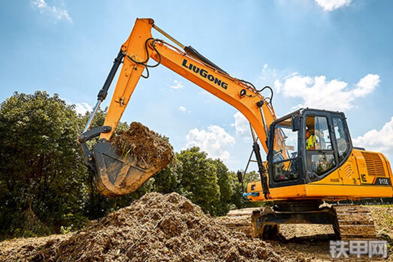 柳工CLG915E挖掘机整机外观