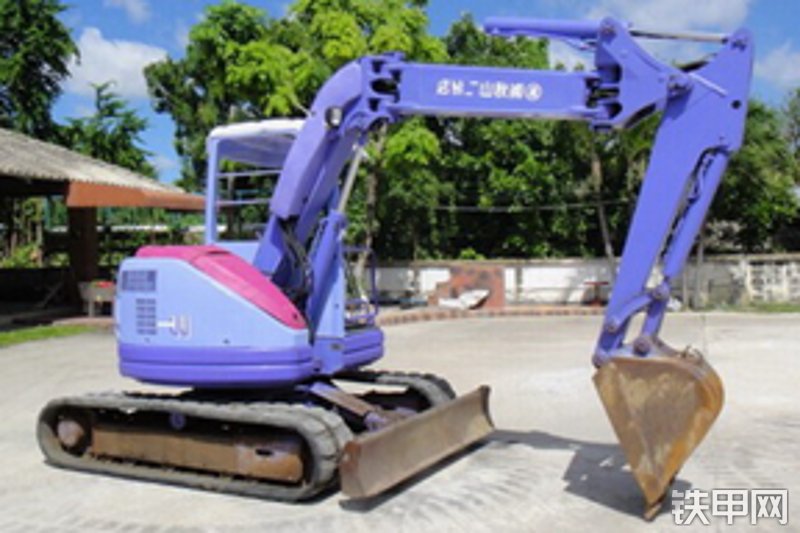 小松PC50UU-2挖掘机整机外观