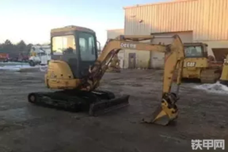 约翰迪尔35ZTS挖掘机整机外观