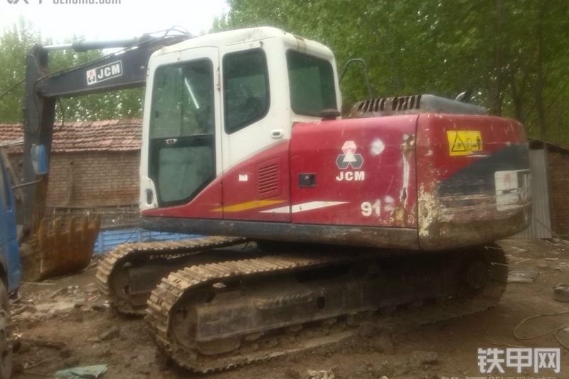 山东众友913C挖掘机整机外观