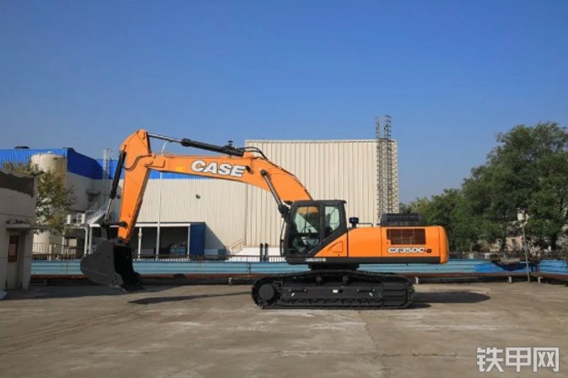 凯斯CX350C-8挖掘机整机外观